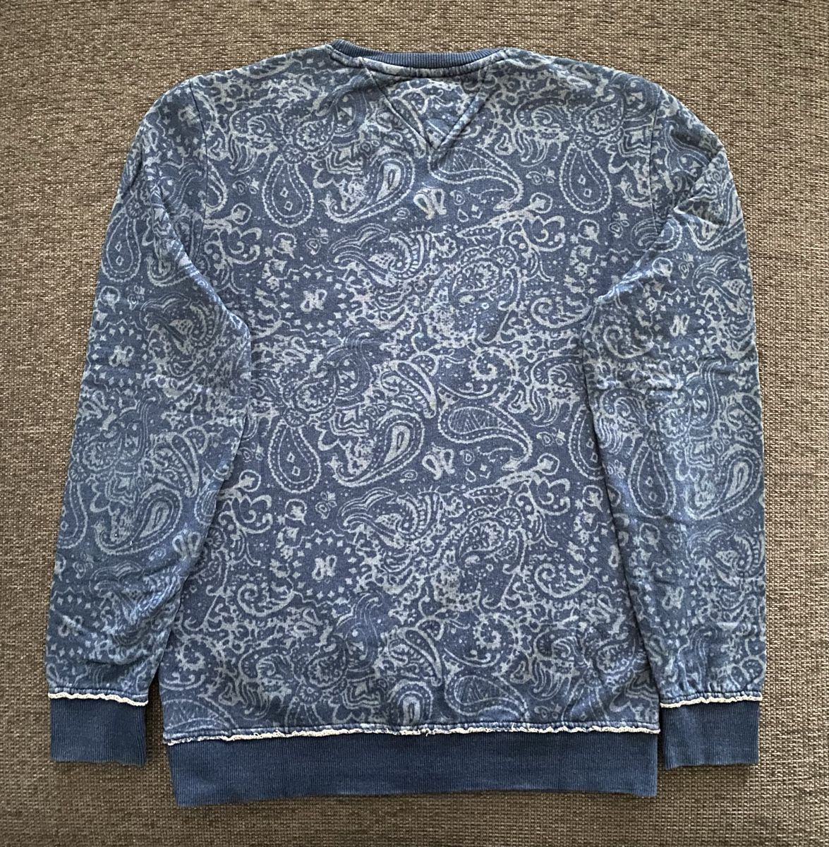 Tommy Hilfiger Pullover & Sweatshirts: Pullover Tommy Hilfiger – Gebraucht aus Münchenstein von Mr.Tomari 2