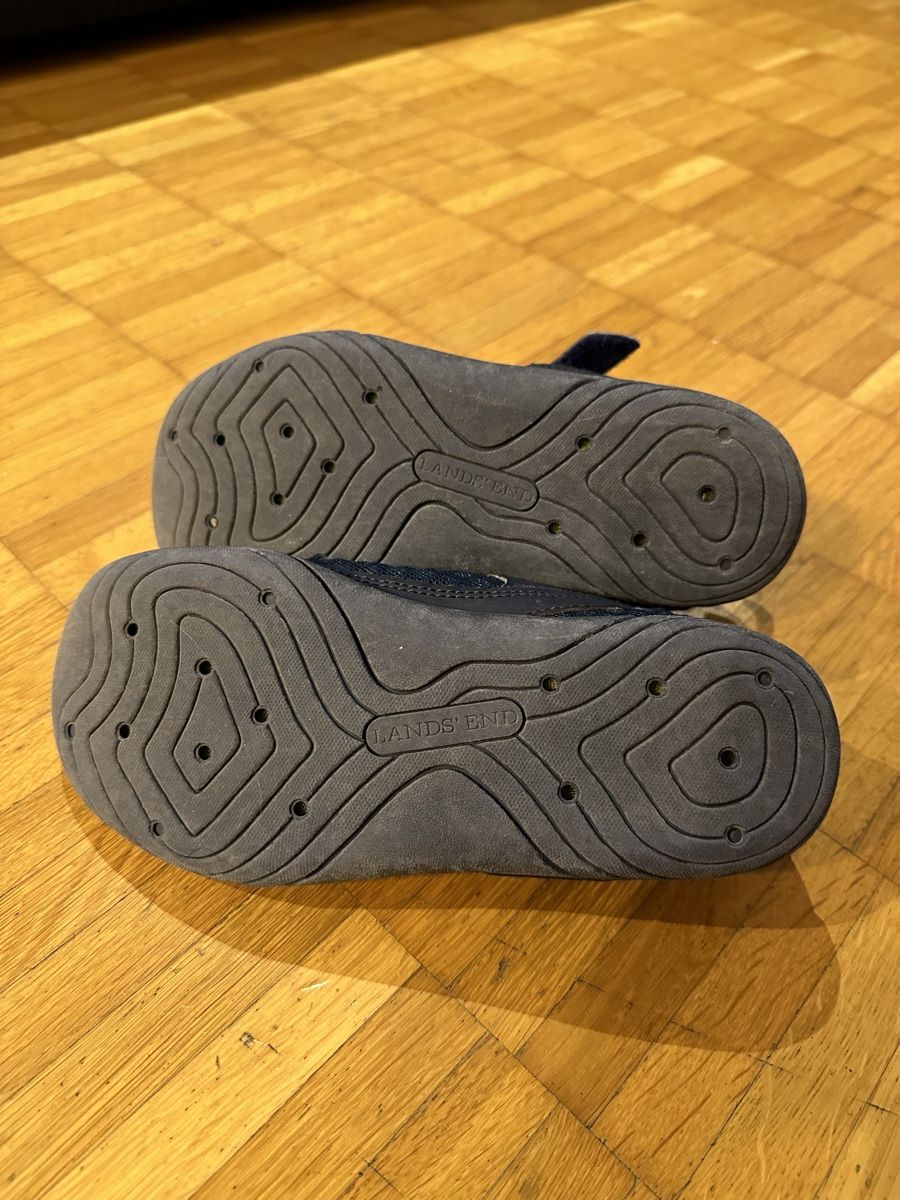 Scarpe per ragazzi: Wasserschuh Kinder Gr.33 – Usato da Wettingen venduto da chatzegras 2