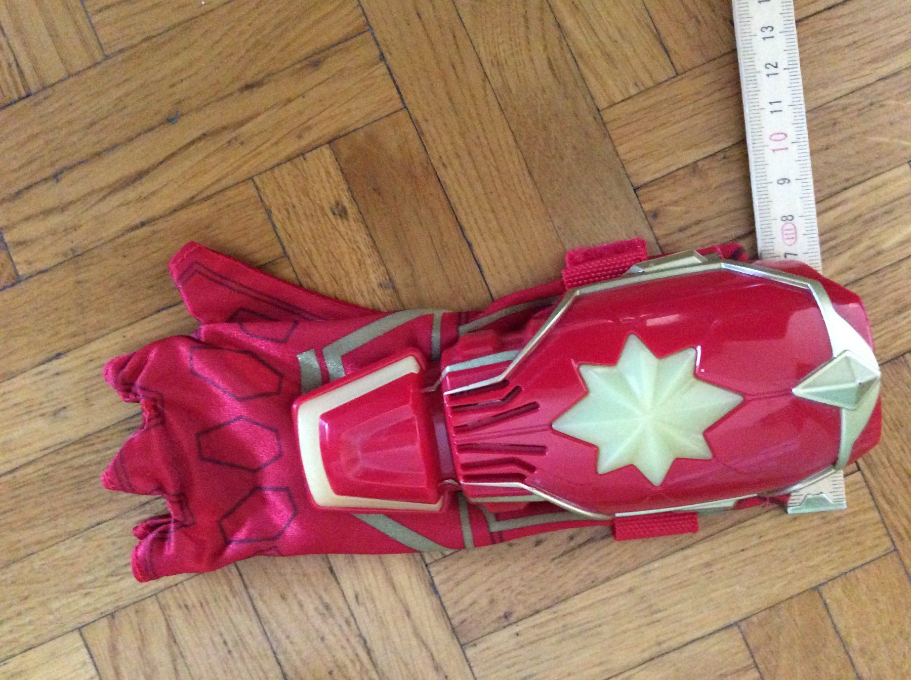 Hasbro Giochi: Iron Man Marvel Gant à effets spéciaux photoniques – Usato da Le Mont-Pèlerin venduto da dundun1 2