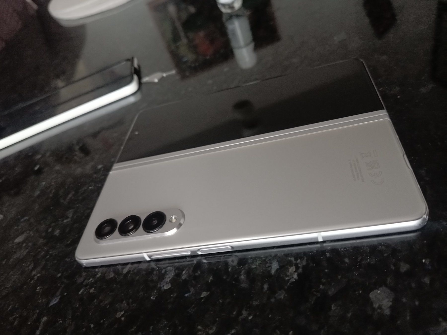 Samsung Portables: Samsung fold 512GB silberedition – D'occasion à Rüti ZH par Aminalejla