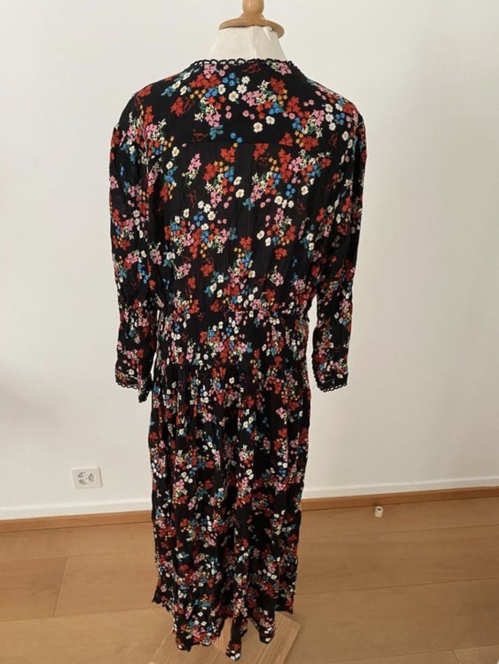 Vestiti: Robe en viscose M Russian Style – Usato da Lausanne venduto da Cognitia 2
