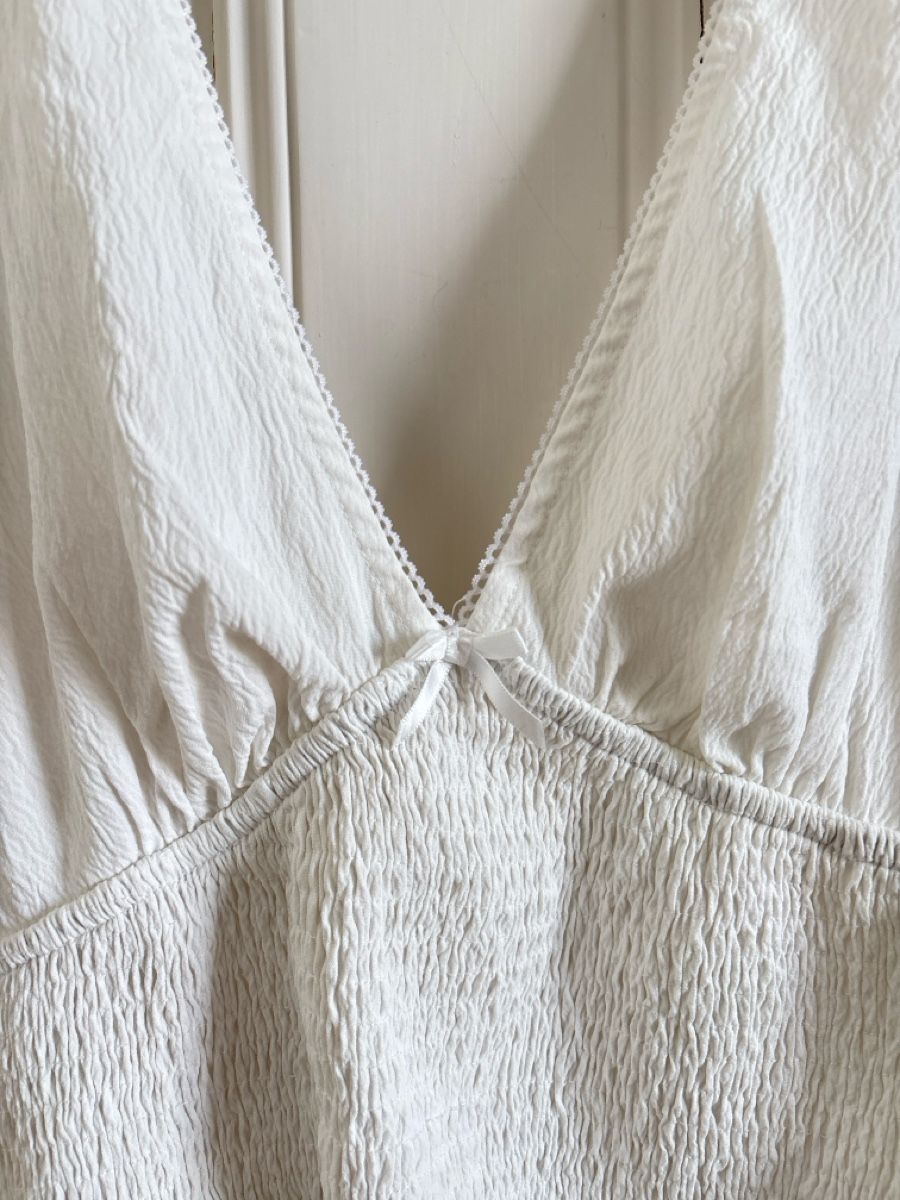 Shein Tops: Shein White halter neck top - Size M – Gebraucht aus Zollikon von ely.p 1