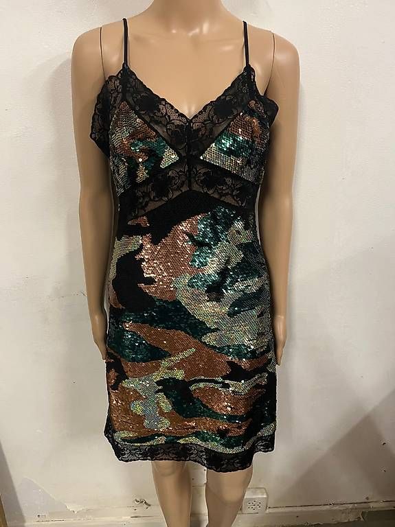 Vestiti: Ashish robe sequin camouflage – Usato da Les Acacias venduto da kim_2dxt