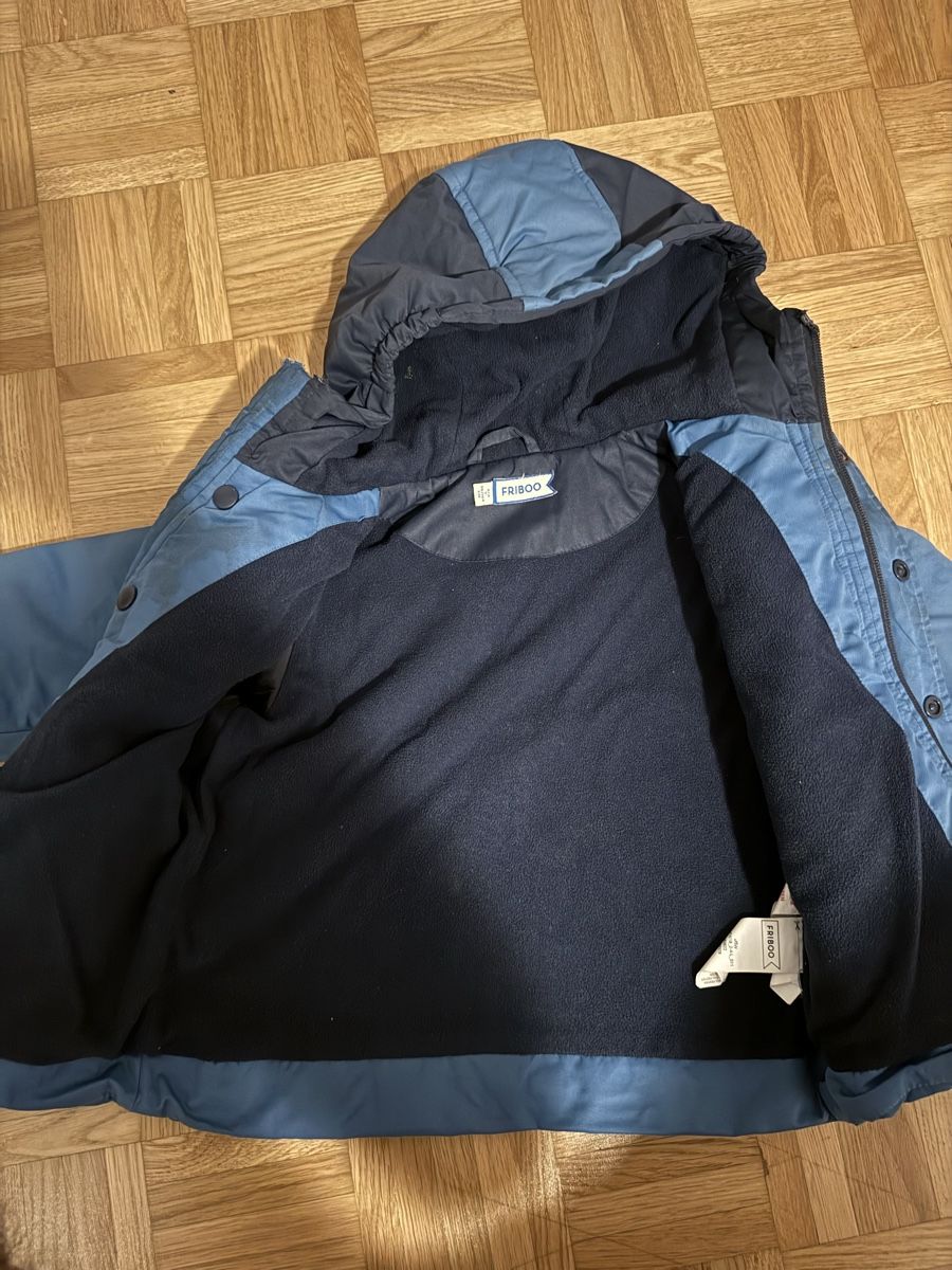 Vestes & Manteaux: Kinder Jacke Grösse 98/104 – D'occasion à Zürich par zd_1965 2