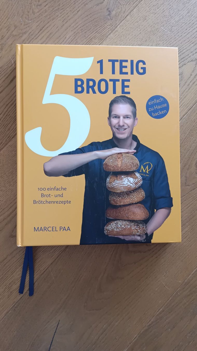 Libri: Buch "1 Teig - 5 Brote" - Marcel Paa – Usato da Hildisrieden venduto da harrydotti