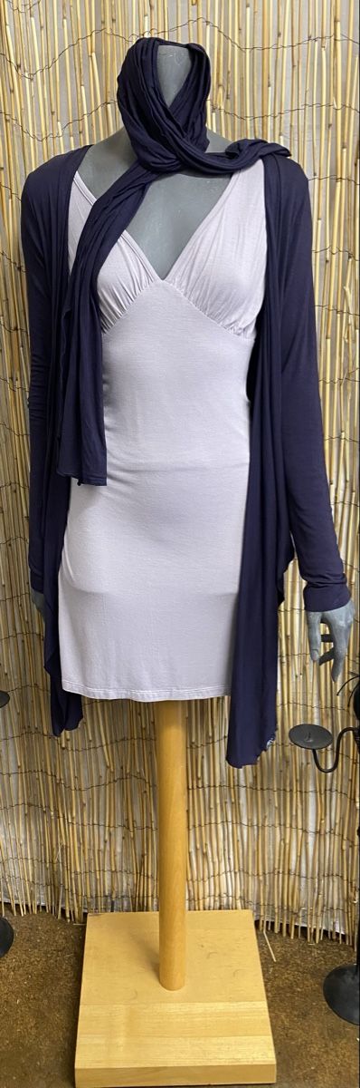 Sonstige Dekorationen & Accessoires: Mannequin mit Holzfuss, robust – Gebraucht aus Volketswil von bigideas