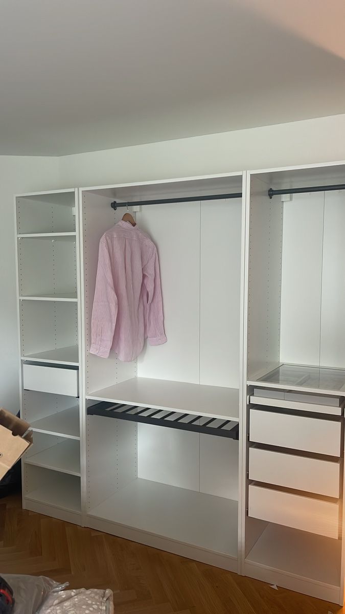 Ikea Armadi: IKEA Pax Schrank weiss  – Usato da Zürich venduto da reg_ddc6