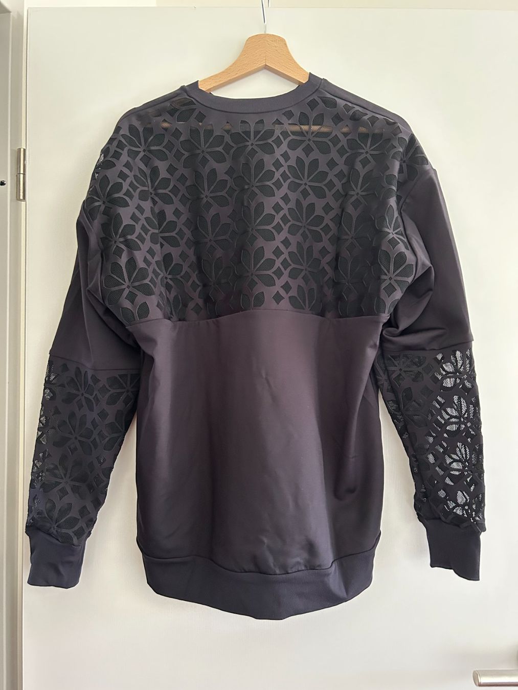 Top: Sweatshirt, Marke Ultracor – Usato da Binningen venduto da Rose_Basel 1