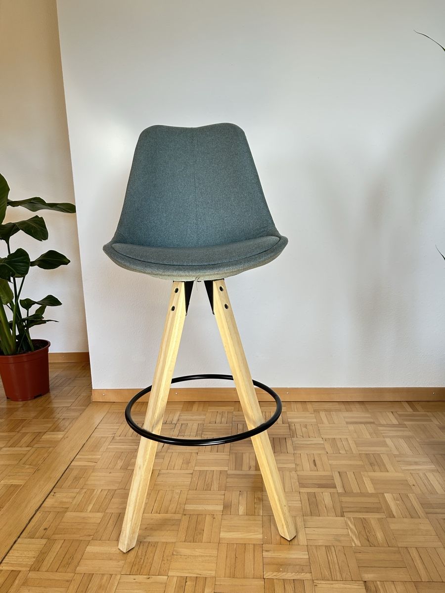 Stühle: 2 high chairs, green – Gebraucht aus Küsnacht ZH von chi_7c6w