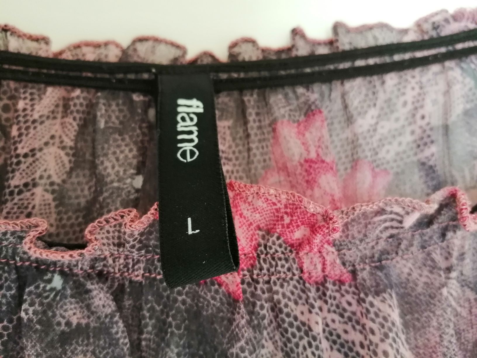 Camicette: Damenbluse von Flame  Gr. L - Romantischer Look – Usato da Honau venduto da holunder3 3
