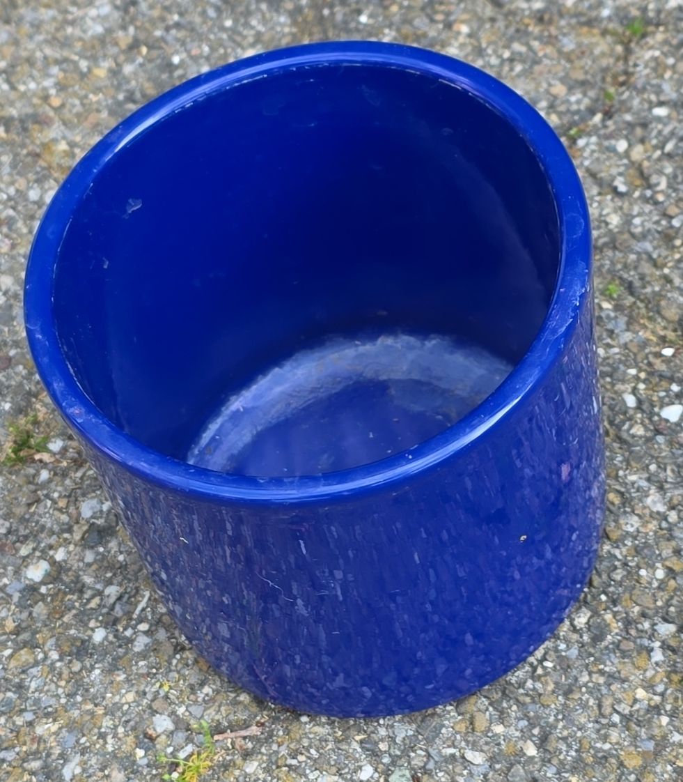 Vasi per fiori: Blue Ceramic Pot. – Usato da Hinwil venduto da Ehretstock8