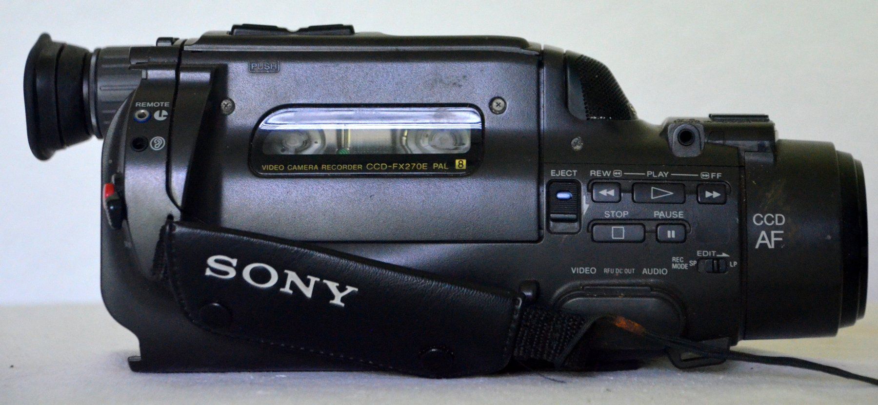 Sony Camcorder: Camcorder Sony CCD-FX270E Video8 caméscope – Defekt aus Collonges von arashee 3