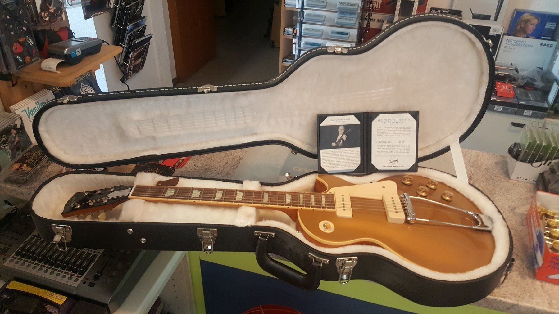 Gibson Strumenti musicali: Gibson Les Paul tribute "PROTOTYPE" 2009 serial nr. 1972F – Nuovo (secondo la descrizione) da Mairengo venduto da gippo 3