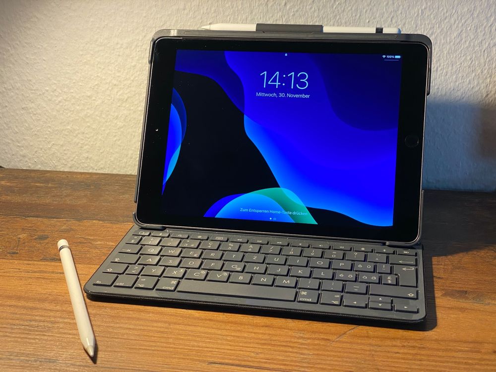 iPad 6. Generation + 2x Apple Pen + Tastatur | Kaufen auf Ricardo