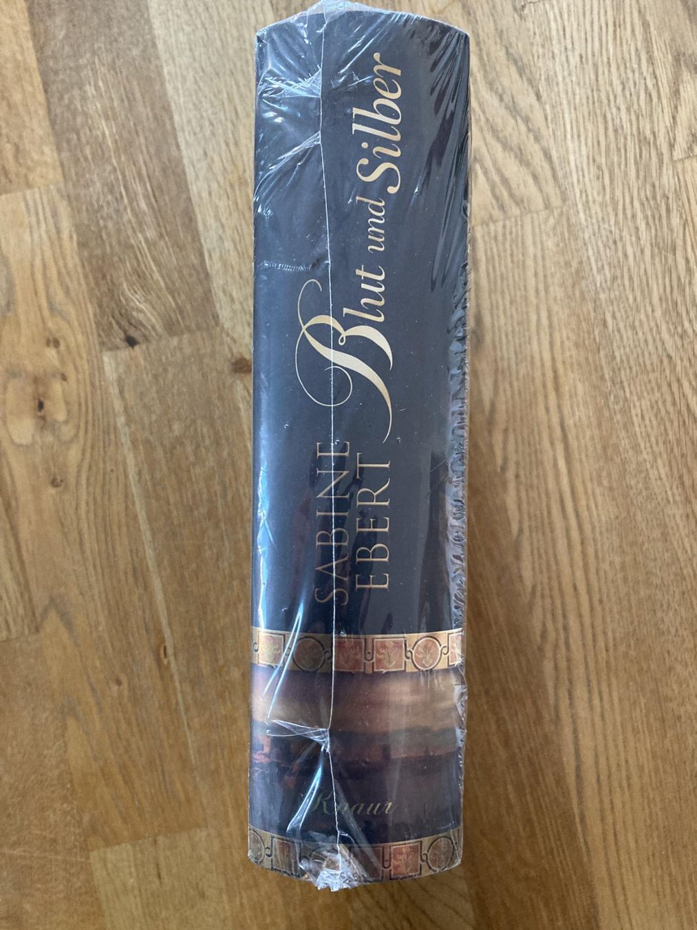 Libri: Sabine Ebert Blut und Silber Hardcover Originalverpackt – Nuovo e nell'imballaggio originale da Wängi venduto da Kaesli 1