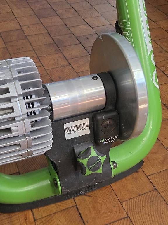Hometrainer: Kurt Kinetic Rollentrainer + Small Wheel Adapter – Usato da Ennetbaden venduto da froelix 2