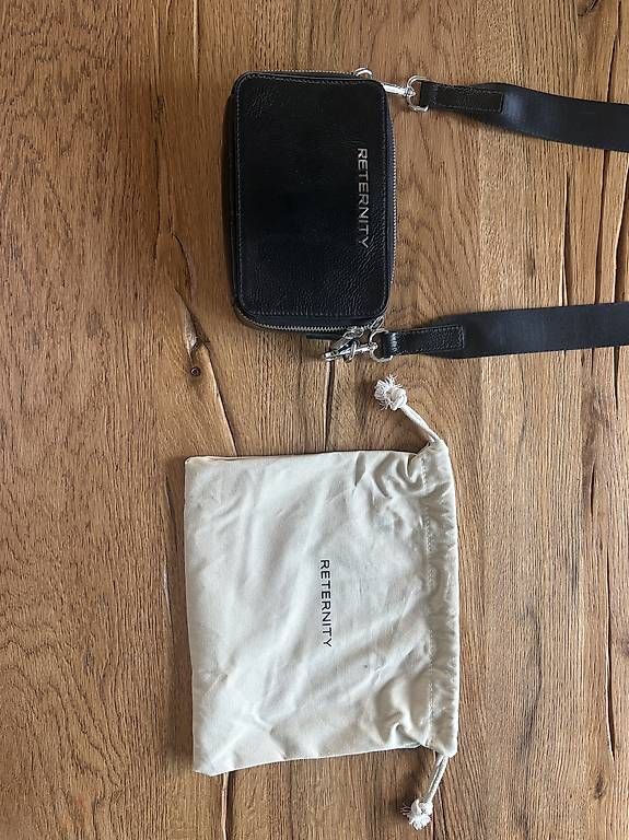 Borse: Reternity shoulder bag - black – Usato da Schüpfen venduto da mattesluebke