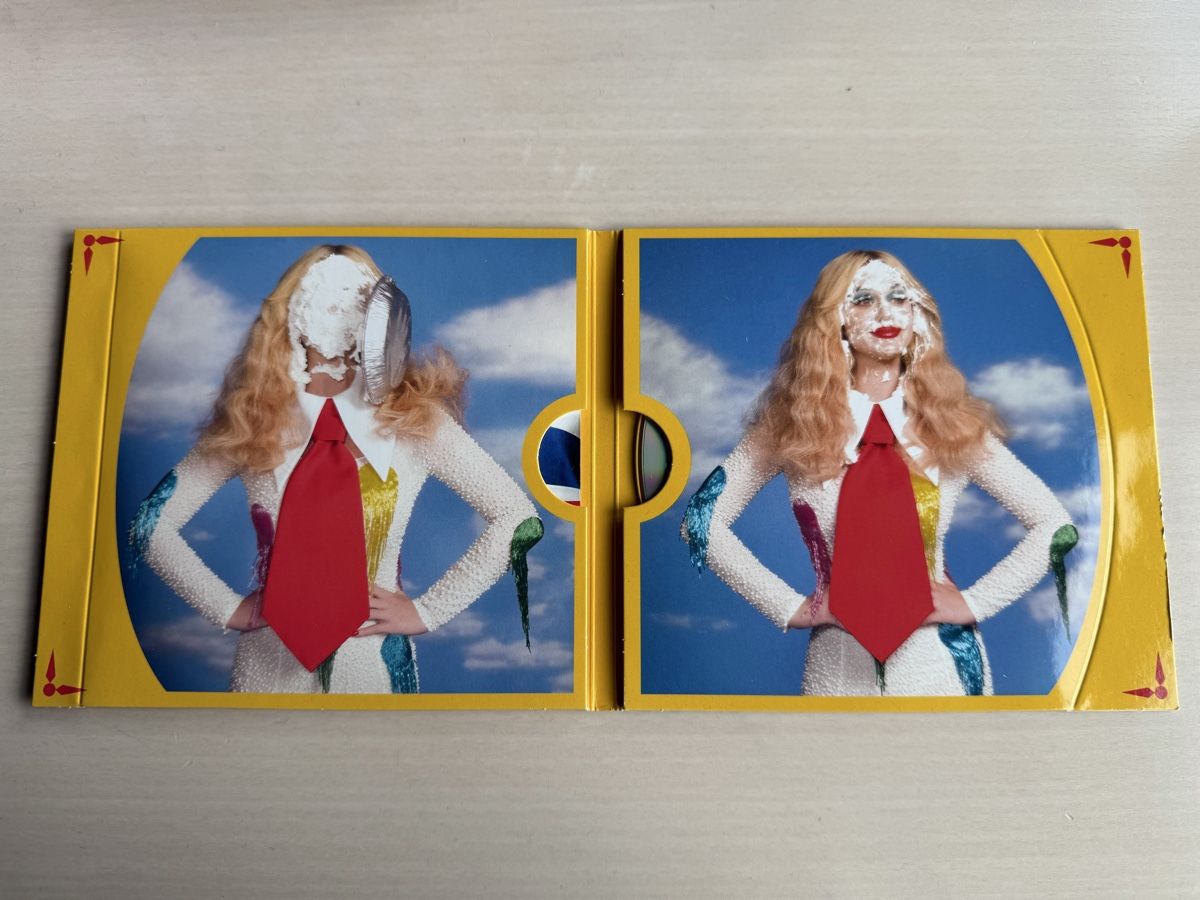 CD: Katy Perry - Smile CD Album – Usato da Oberried Brienz venduto da Chyara 2