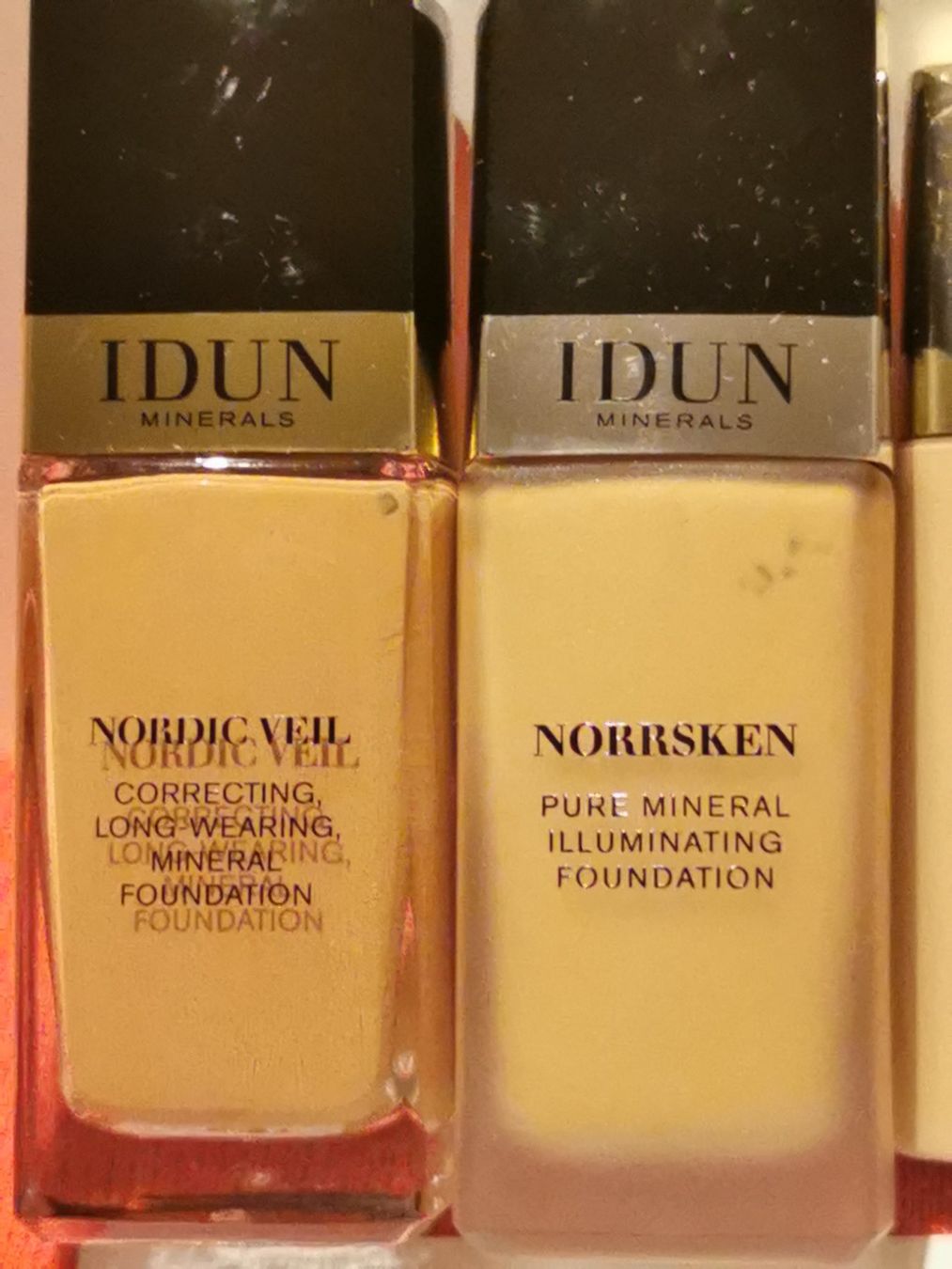 Clarins Make-up: Hochwertige Foundation-Cremes, 5 Stück – Usato da Schlieren venduto da vlalif 1