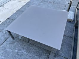 Gartentisch Couchtisch mit Glasplatte auf Alurahmen