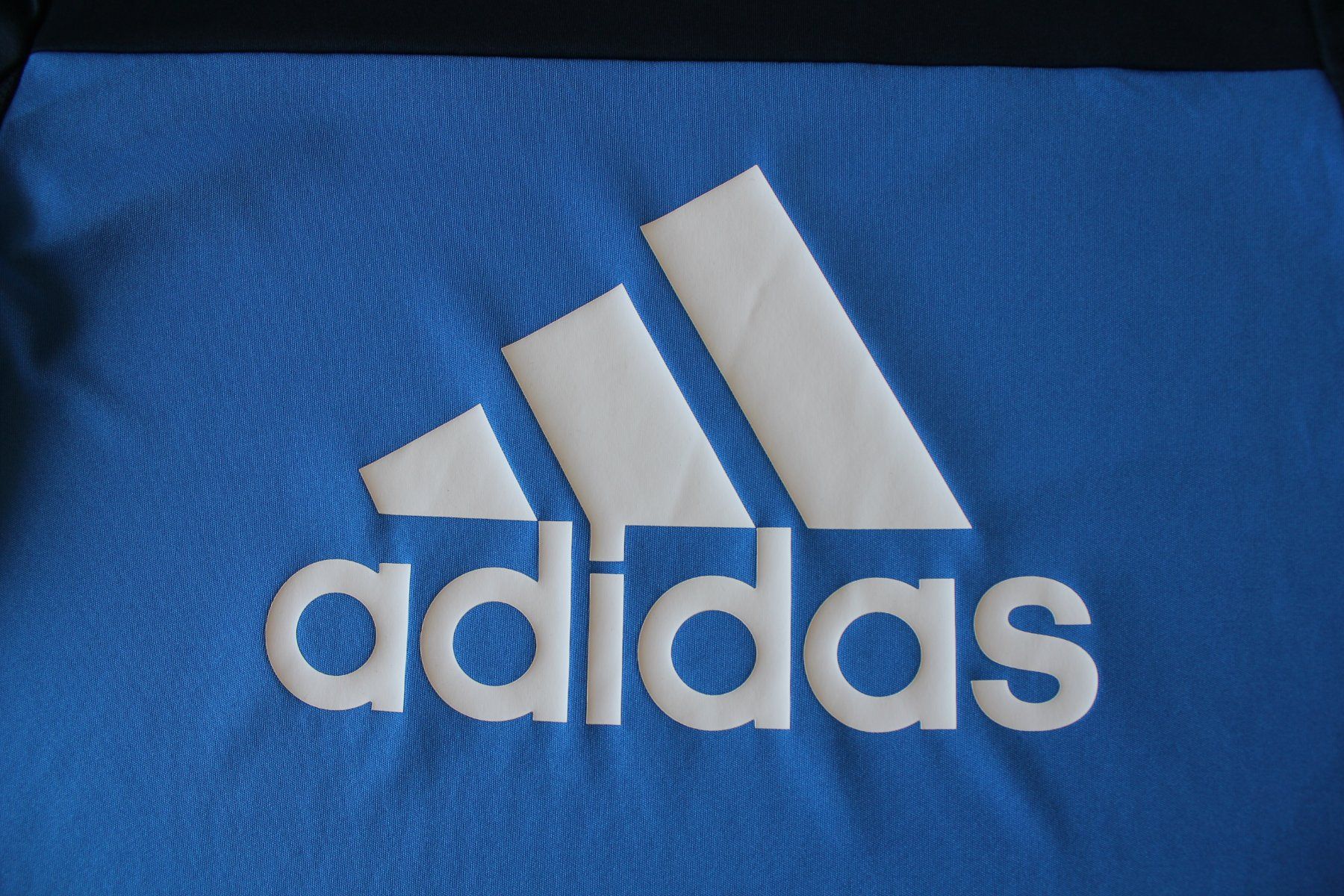Adidas Camicie, T-shirt & Polo: T-shirt Adidas climacool t. 164 – Usato da Peseux venduto da Gilloss 2