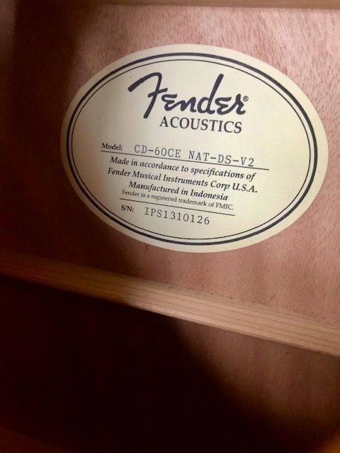 Fender Strumenti musicali: Fender CD-60CE NAT-DS-V2 , elektroakustisch – Usato da Zug venduto da epa_l5qk 4
