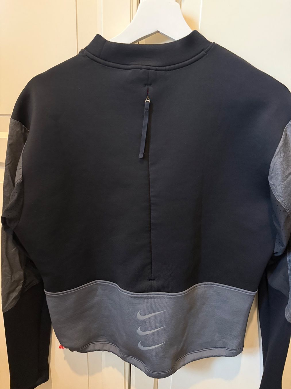 Nike Pulls & Sweat-shirts: Nike Running lange Pullover Damen XS – D'occasion à wettingen par zimai1 1