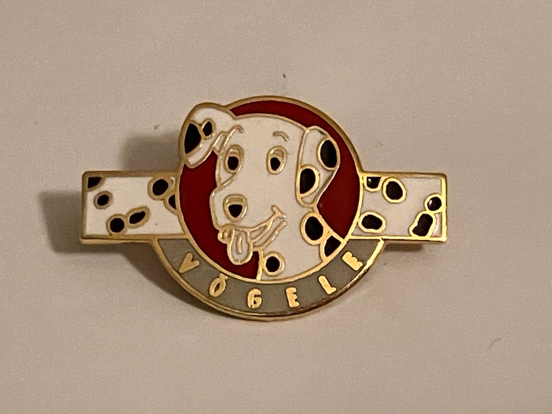 Placchette & Badge: 1 Pin Vögele – Usato da Basel venduto da djwwpp
