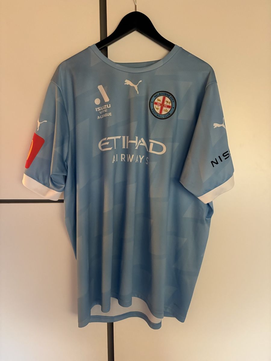 Puma Canottiere & Pantaloni: Melbourne City Trikot Matthew Leckie – Usato da Kiesen venduto da jan_siegenthaler
