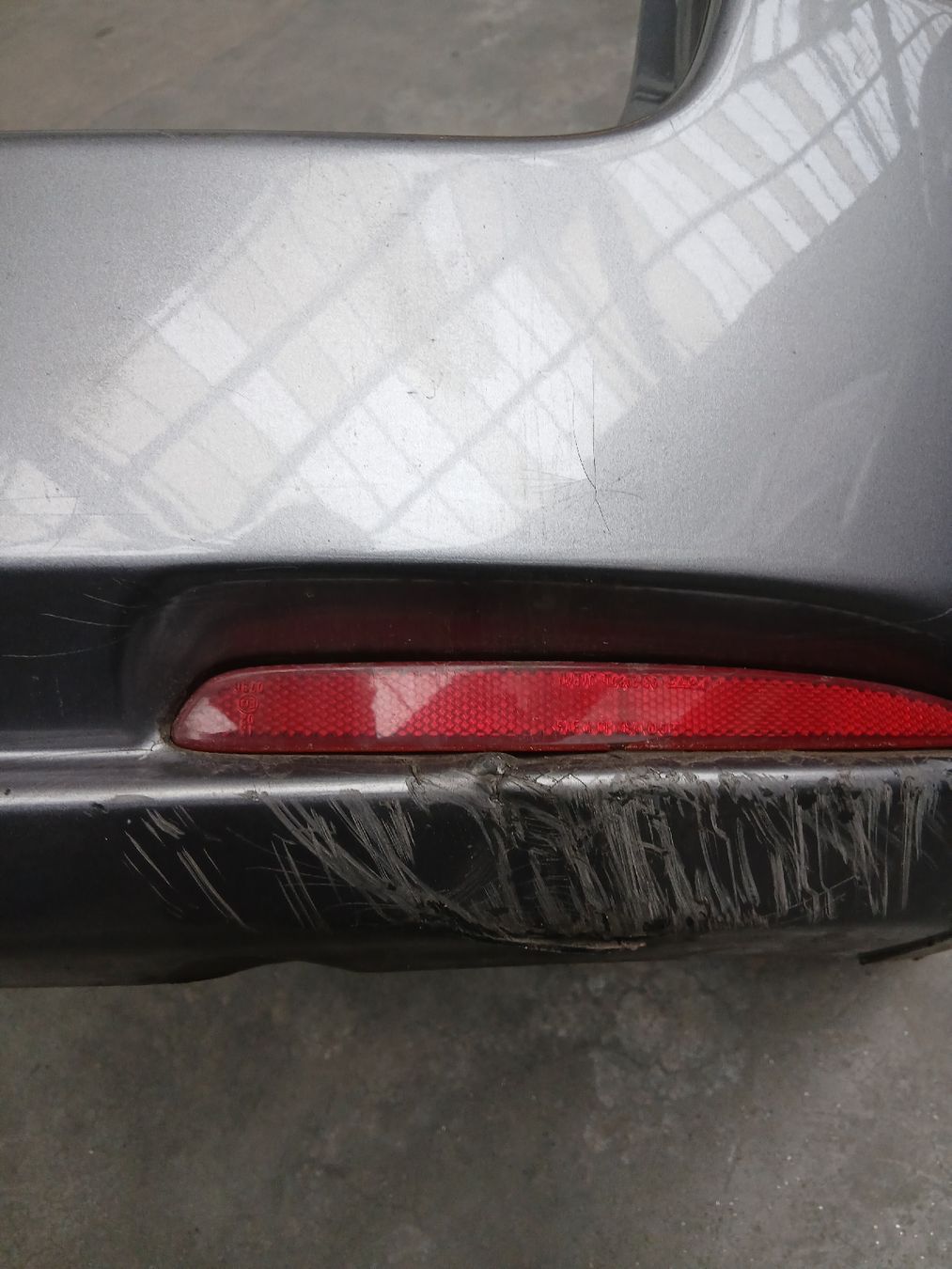 Mazda Tutti pezzi di ricambio auto: Pare-chocs arrière Mazda 6 2002-2008 – Usato da la heutte venduto da Auto-stock 2