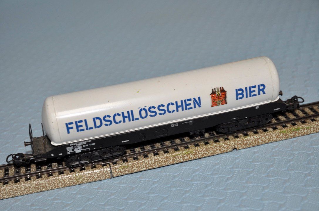Märklin Modellini di ferrovie: Märklin Feldschlösschen Bier Wagen – Usato da Niederscherli venduto da lama8567 1