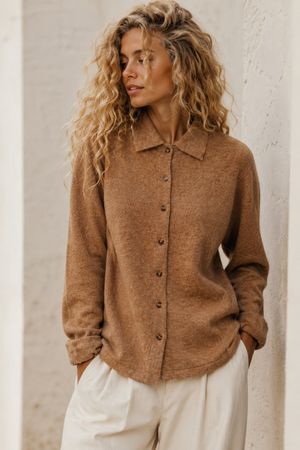 Neue hübsche Strickjacke aus 100% Wolle eher Gr.M