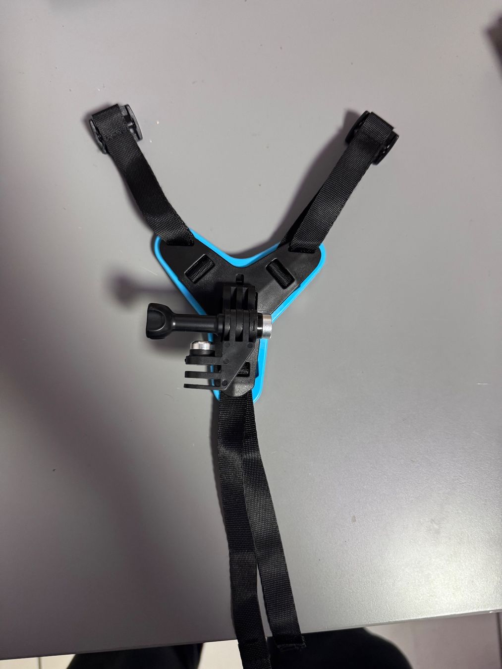 Gopro Trépieds & Accessoires: GoPro Motorradhelm Kinnhalterung universal – Neuf (Voir description) à Zunzgen par noa_wd92
