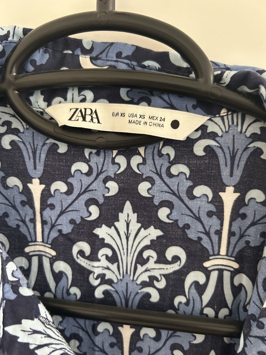 Zara Kleider: Zara Kleid, XS, blau gemustert – Gebraucht aus Läufelfingen von Kitty_St 1