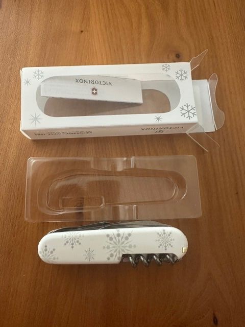 Victorinox Couteaux de poche: Explorer White Christmas Special Edition 2017 – Neuf avec emballage d'origine à Pringy par Toyotafj 1
