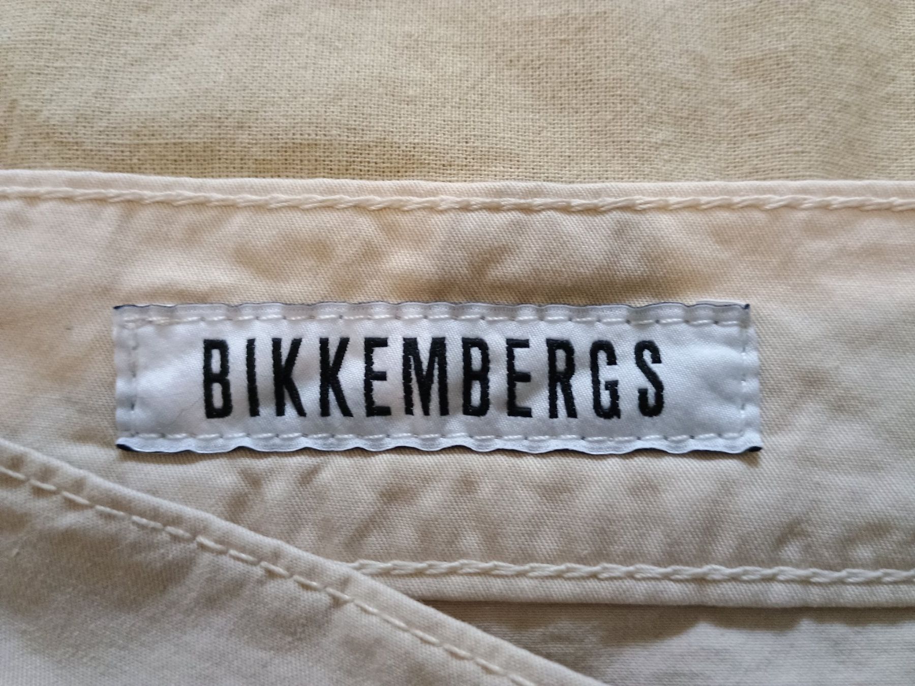 Bikkembergs Pantaloni: Bikkembergs Sommerhose – Usato da Zürich venduto da d0miNik. 3