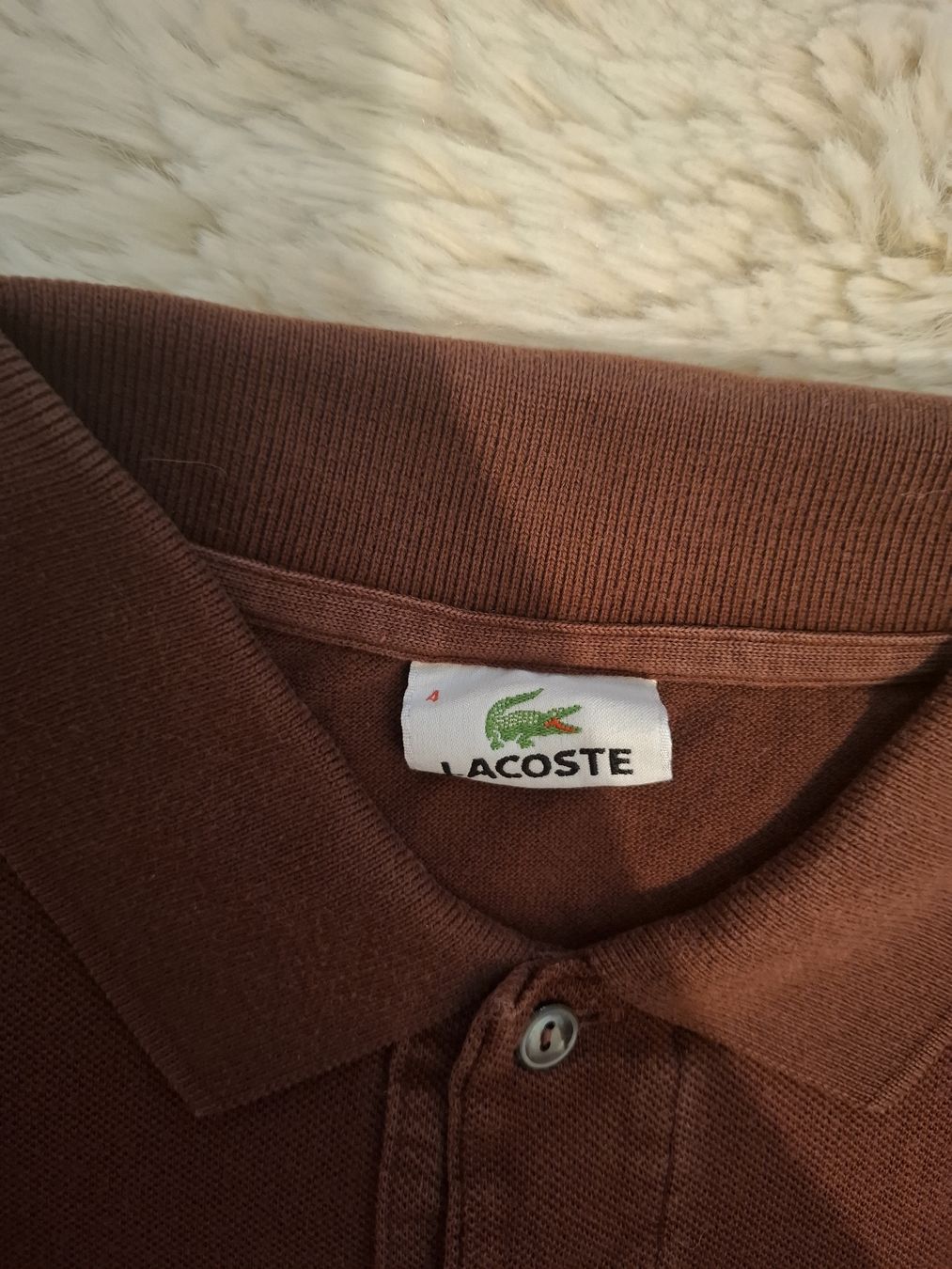 Lacoste Polo-Shirts: Lacoste Polo Classique Devanlay Bordeau - Taille 4 (M) – Gebraucht aus Le Locle von QUALI-PRIX 2