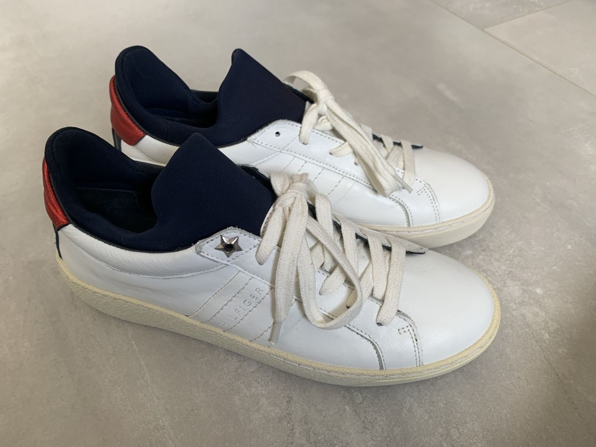 Scarpe da donna: Sneaker Gr.38 Tommy Hilfiger – Nuovo (secondo la descrizione) da Zuzwil SG venduto da alfaromeo159ti