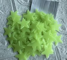 12 Leuchtende Sterne für Kinderzimmer grün (Kindergeschenk)