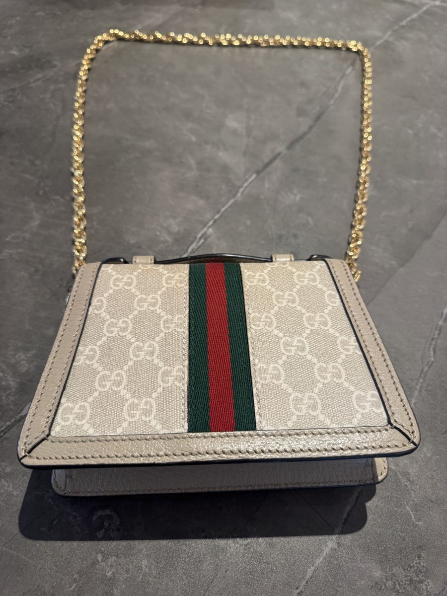 Gucci Borse da donna: Gucci Tasche beige mit GG Muster – Usato da Schindellegi venduto da Leormn_ch 3
