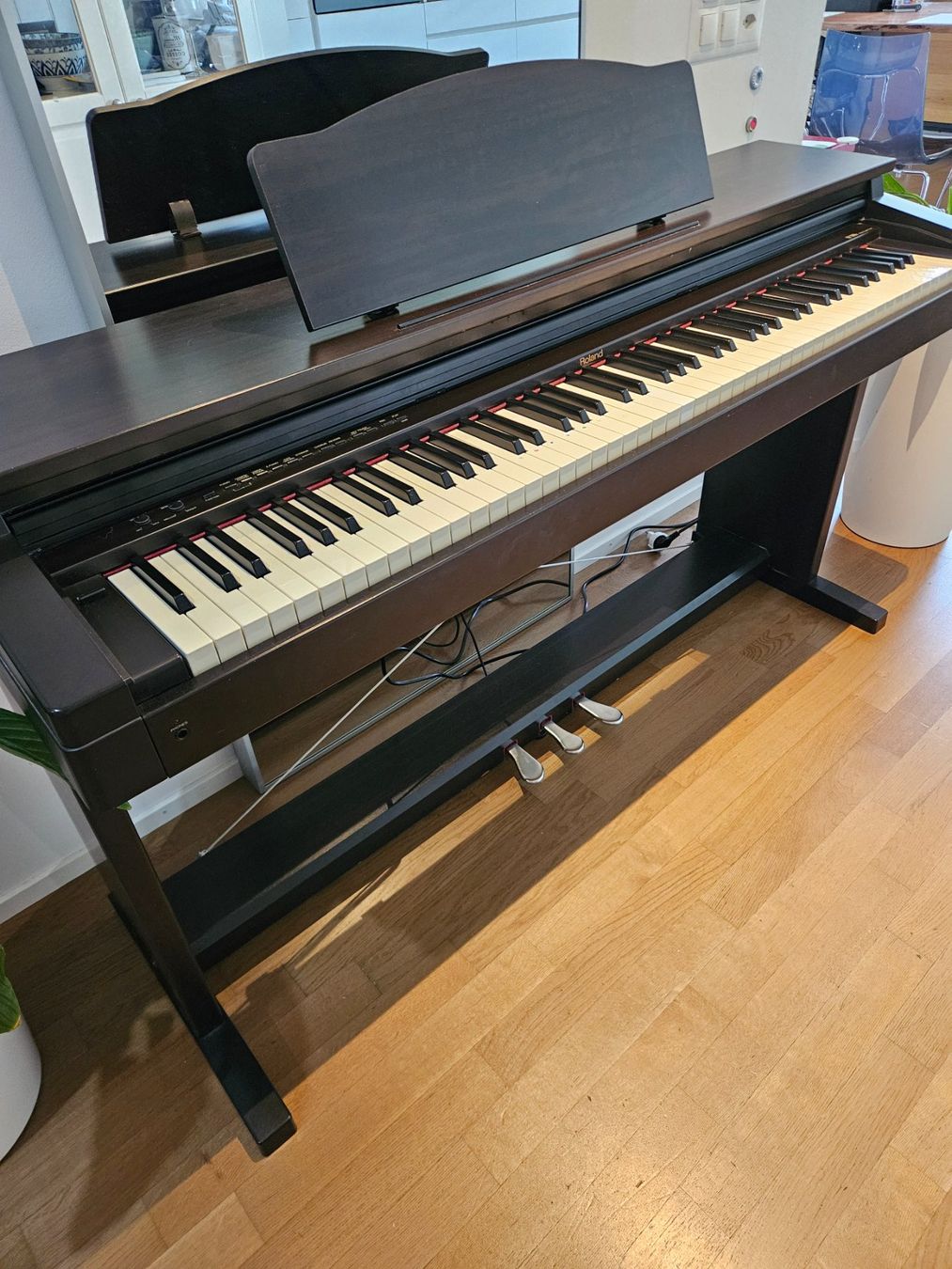 Roland Strumenti musicali: E-Piano Roland HP1800e – Usato da Cham venduto da nimic01