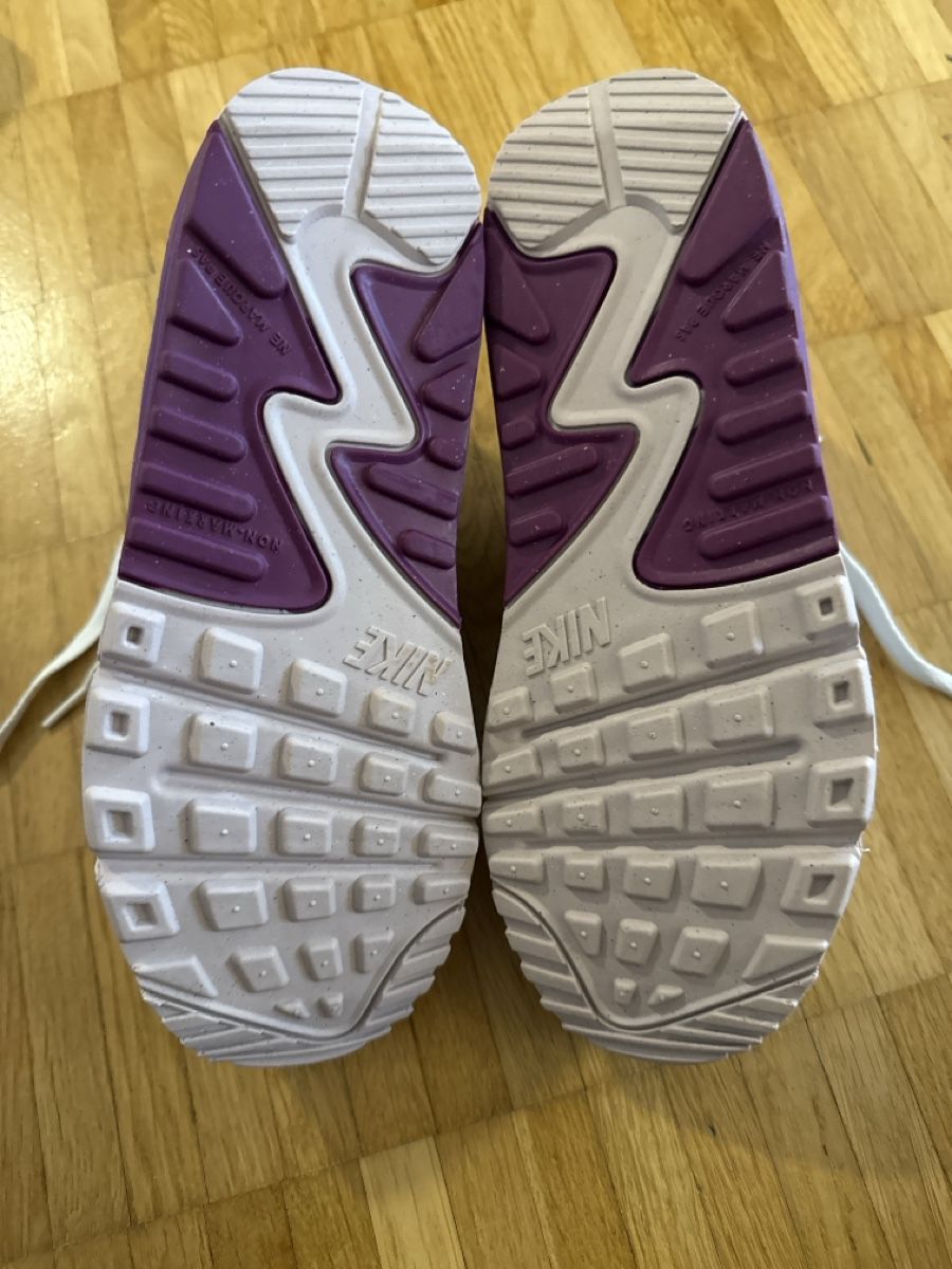 Nike Scarpe per ragazze: Nike Air Max 90 neu und original  – Nuovo (secondo la descrizione) da Sisseln AG venduto da Gommibaerli87 3