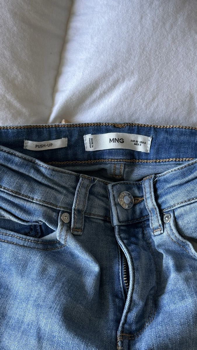 Mango Jeans: Mango Push-up Jeans hellblau Grösse 32 – D'occasion à Bern par WiederWert 4