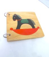 Altes Buch aus Holz