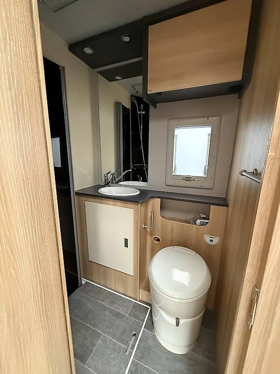 Mobilhome: Itineo Cozi PS700 – Usato da Langenthal venduto da Reisemobil01 7