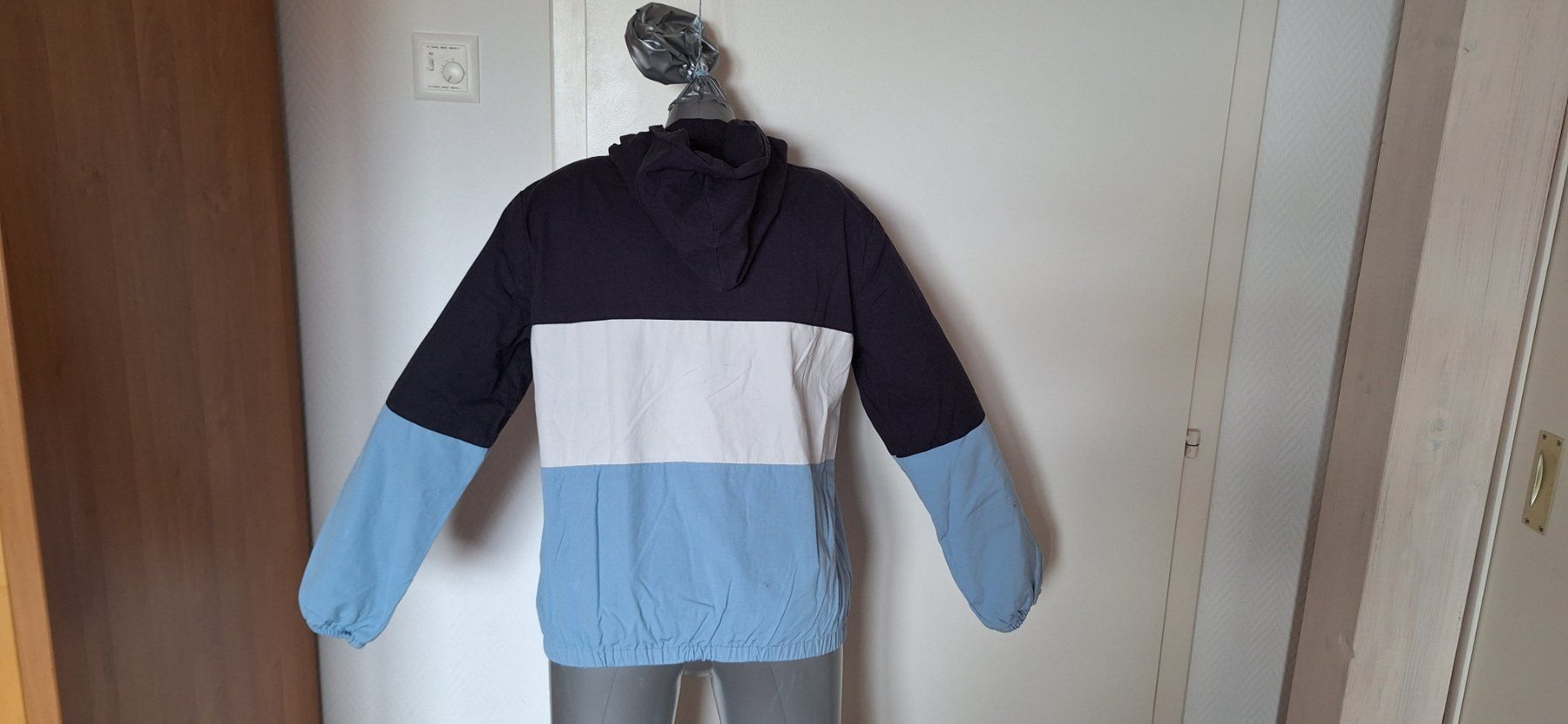 Brandy Melville Giacche: Brandy Melville, veste à capuche – Nuovo (secondo la descrizione) da Lussery-Villars venduto da pousinete02 4