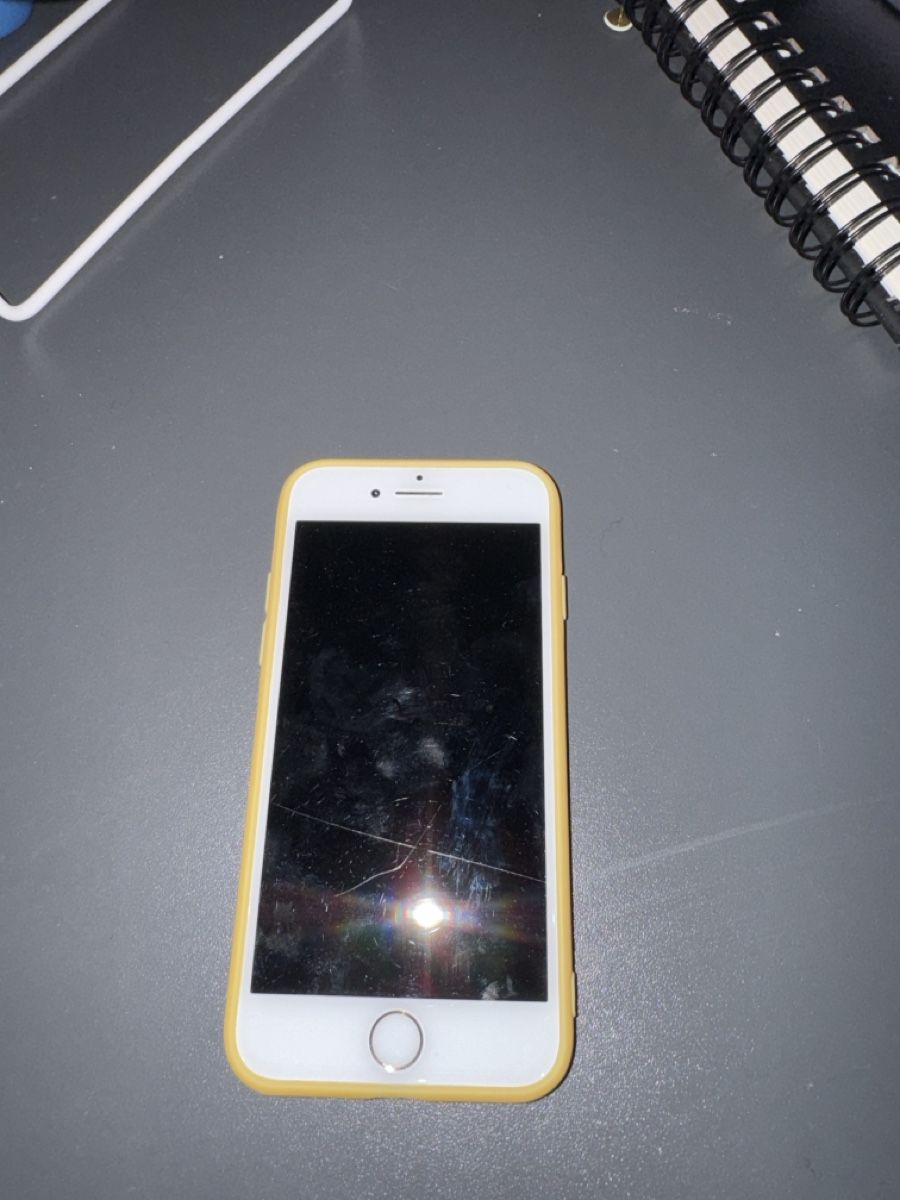 Apple Telefoni cellulari / Smartphones: Iphone 7 rosé – Usato da Kloten venduto da cigiro