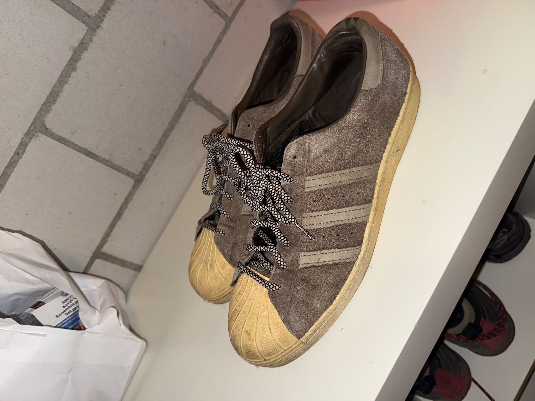 Adidas Chaussures hommes: Adidas Superstar Braun – D'occasion à Küsnacht ZH par gma_67jc
