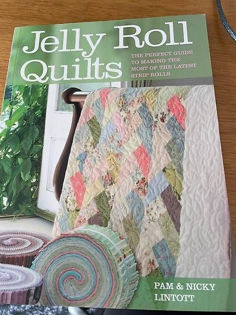 Libri: 3x Jelly Roll inklusive Buch – Nuovo e nell'imballaggio originale da Wil SG venduto da lovely02 3