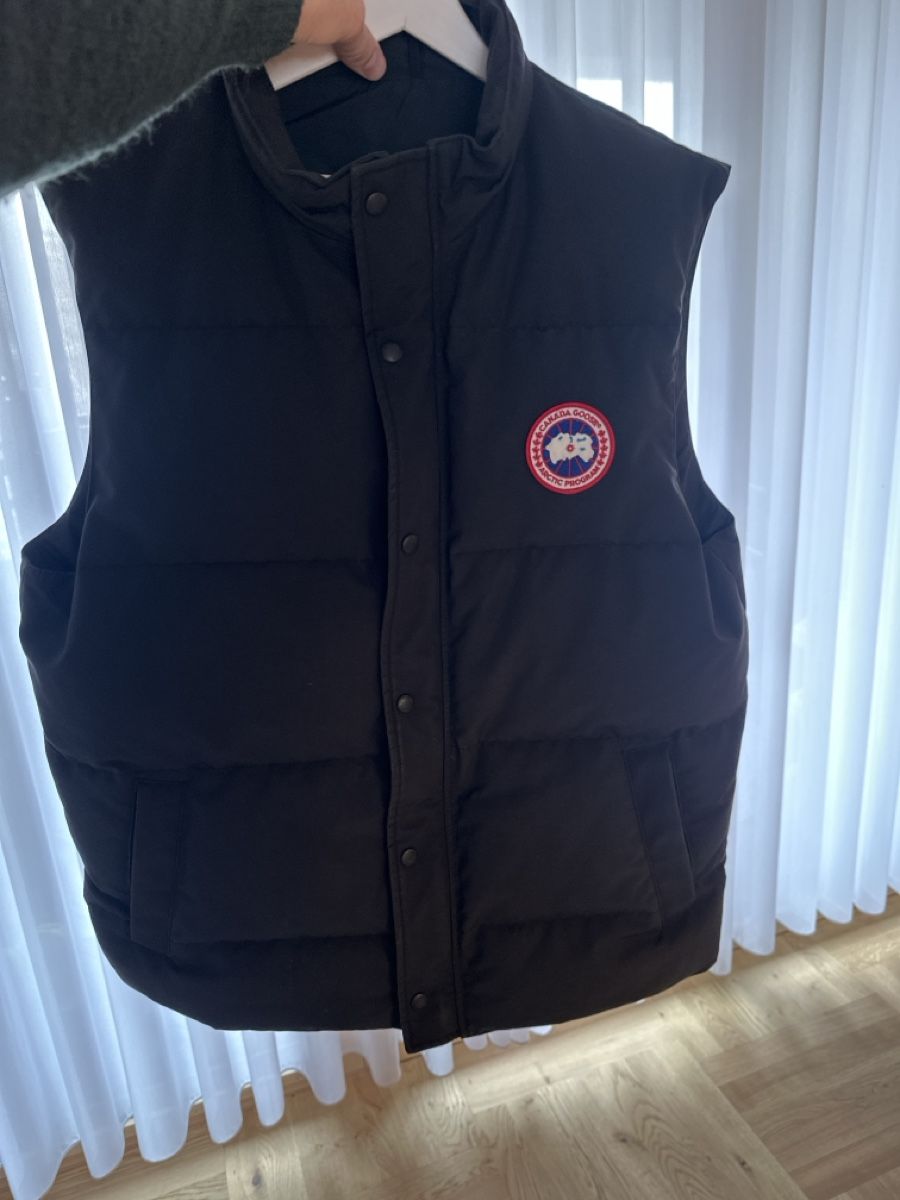 Canada Goose Gilet & Giacche: CANADA GOOSE WESTE – Usato da Biel/Bienne venduto da Blueflug